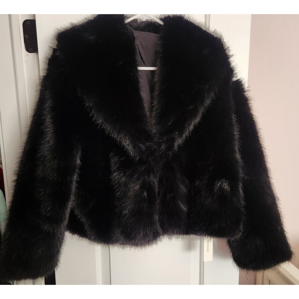 NWT Commense Black Faux Fur Jacket Cropped Plush Coat Glam Luxury Medium SOLDOUT - Picture 3 of 12